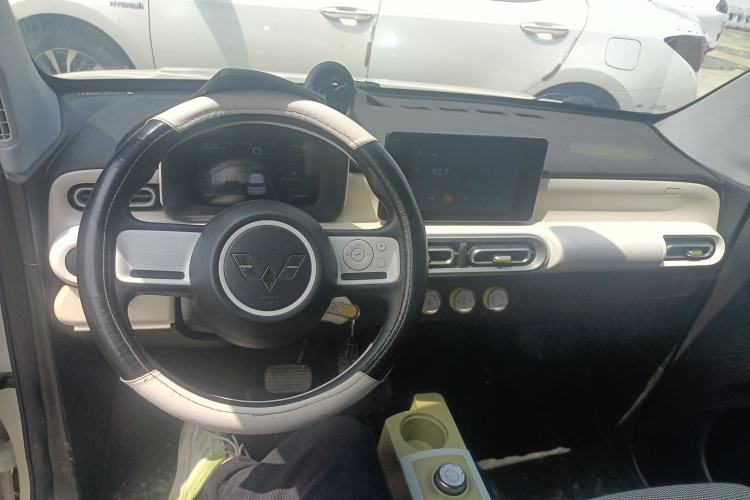 Used Wuling Hongguang MINIEV 2024 3rd Generation 215km Advanced Version Center Console