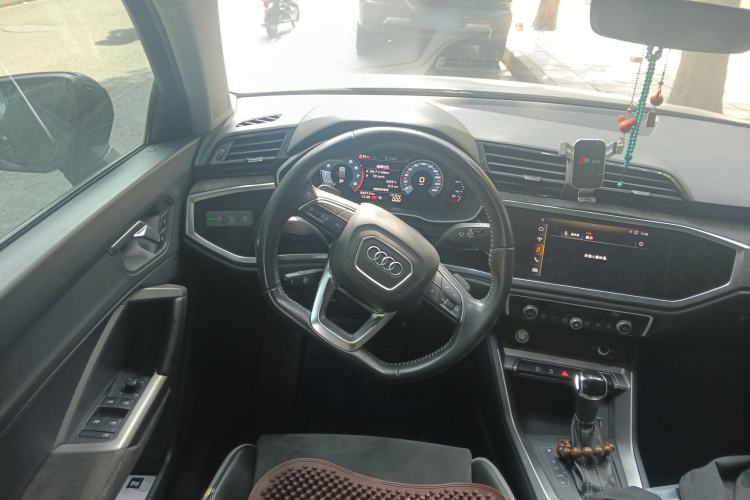 Used Audi Q3 2020 35 TFSI Fashion Dynamic Model