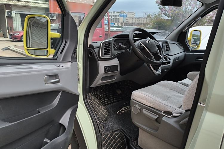 Used SAIC MAXUS Xintu V80  Driver Seat