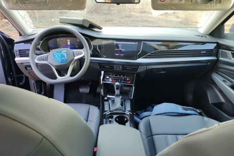 Used Volkswagen Passat New Energy 2025 430 PHEV Hybrid Business Edition Interior 2