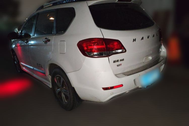 Used Haval H6 2015 Upgraded Model 1.5T Manual Two-Wheel Drive Elite Version