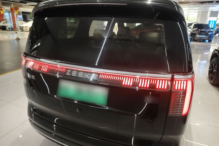 Used Zeekr 009 2022 WE Edition Rear