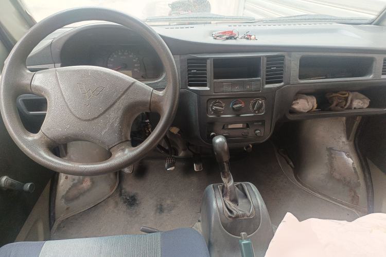 Used Wuling Zhiguang 2010 1.0L Base Version Center Console