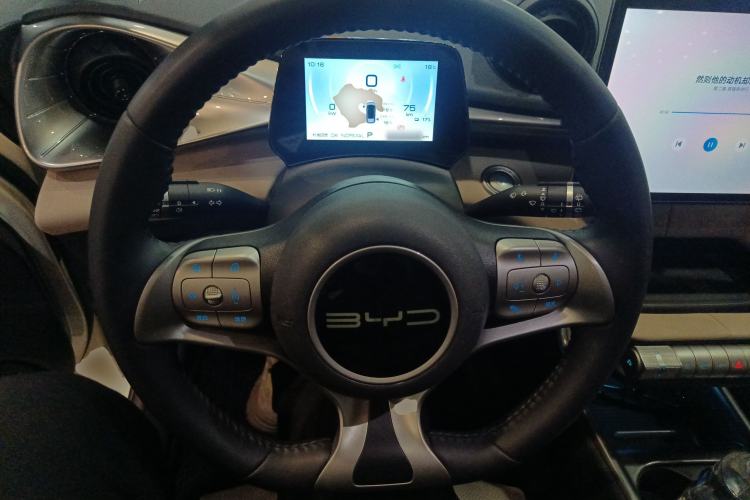 Used BYD Dolphin 2023 420 km Fashion Edition
