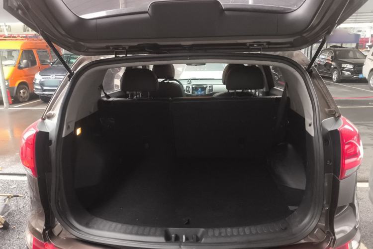 Used Kia Sportage R 2015 2.0L Manual Two-Wheel Drive GLS Trim
