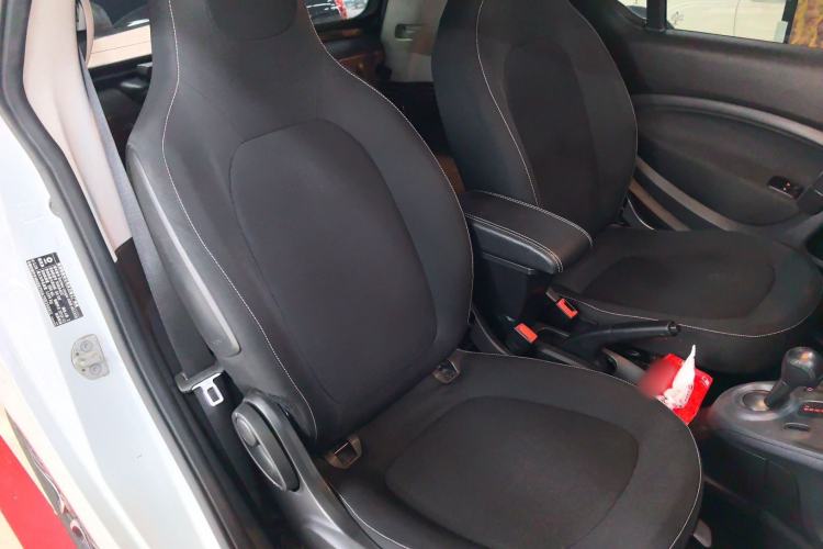 Used smart fortwo 2019 0.9T 66kW Hardtop Wind Power Edition China VI Right Front Seat