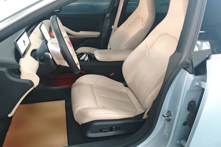 Used Nio ET5 2024 75 kWh Left Front Seat