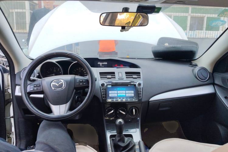 Used Mazda 3 2015 Sedan 1.6L Manual Elite Model Center Console