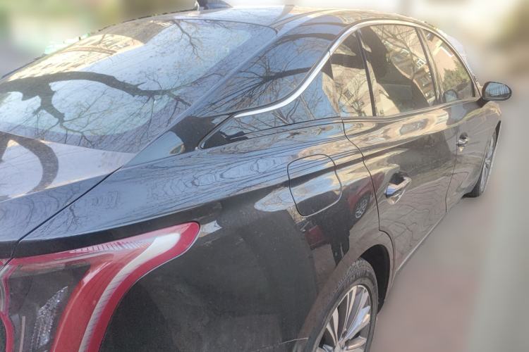 Used Hongqi E-QM5 2022 431 km Charge & Enjoy Edition
