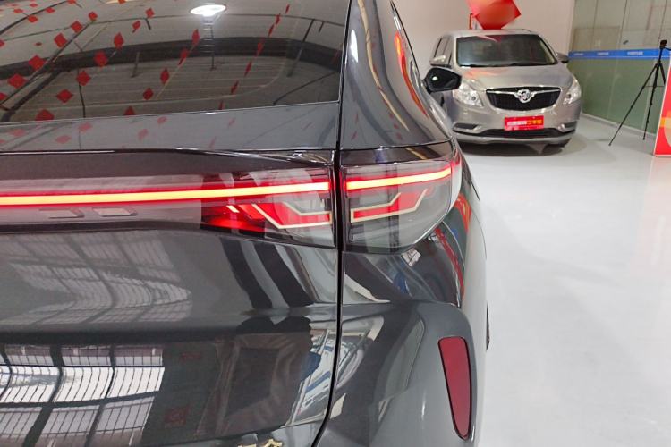 Used Volkswagen ID.UNYX 2024 Revised Pro Long-Range Version Right Rear Taillight