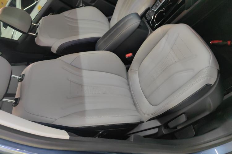 Used Ford Escape 2020 EcoBoost 245 Two-Wheel-Drive Titanium Edition
