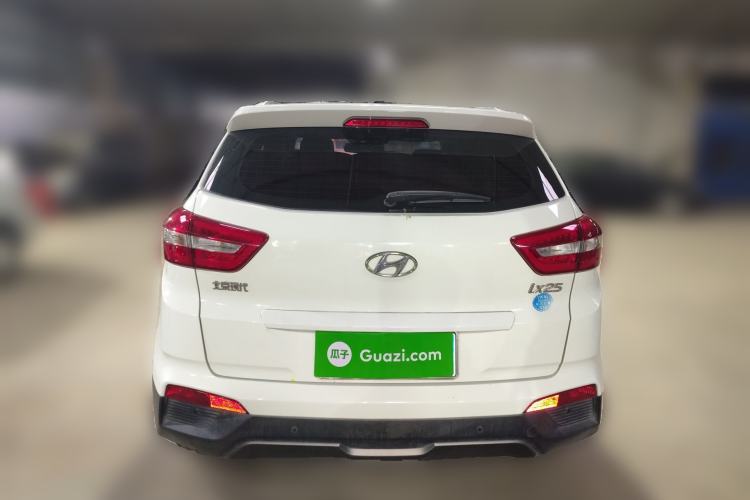 Used Hyundai ix25 2015 1.6L Automatic Two-Wheel-Drive Deluxe DLX Model