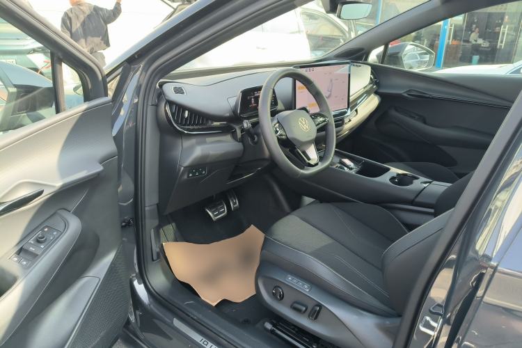 Used Volkswagen ID.UNYX 2024 Pro Long-Range Version
