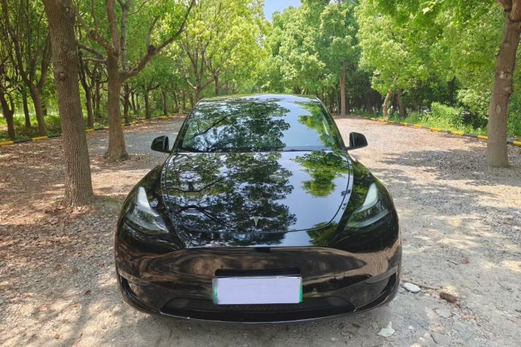 Used Tesla Model Y 2022 Long-Range All-Wheel-Drive Version

