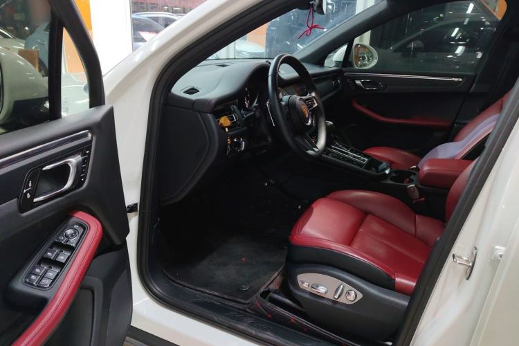 Used Porsche Macan 2024 Macan 2.0T Interior 3