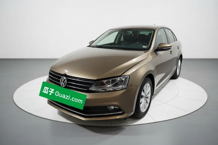 Używany Volkswagen Sagitar 2015 1.6L Manual Comfort Model