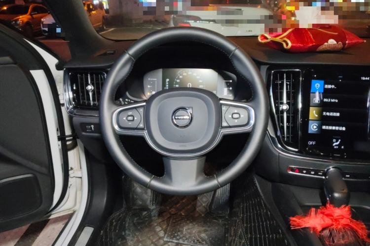 Used Volvo S60 2021 T4 Zhiyi Luxury Edition
