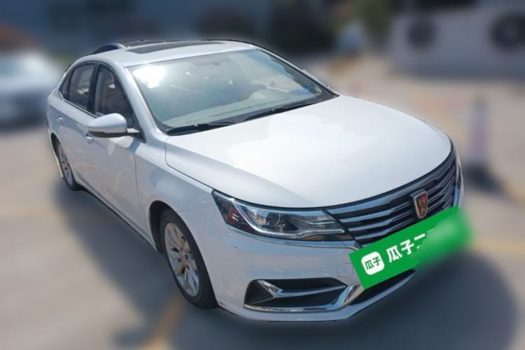 Used Roewe i6 New Energy 2017 45T Hybrid Connect & Smart Enjoyment Edition Front Right 45 Deg