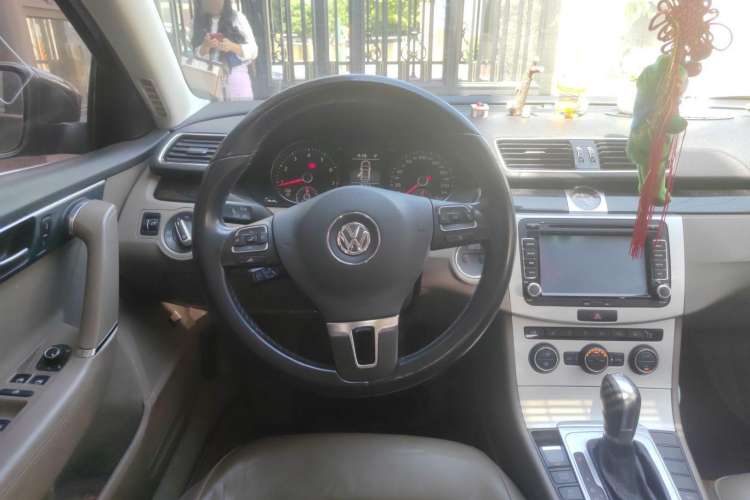 Used Volkswagen Magotan 2015 Facelift 1.8TSI Luxury Model
