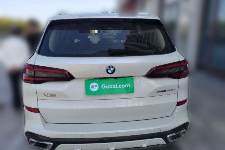 Used BMW X5 2022 xDrive 30Li Luxury M Sport Package
