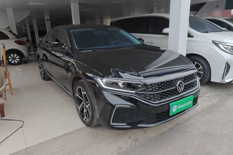 Used Volkswagen Passat 2026 Model, Outstanding 380TSI Xingkong Longteng Edition Front Right 45 Deg