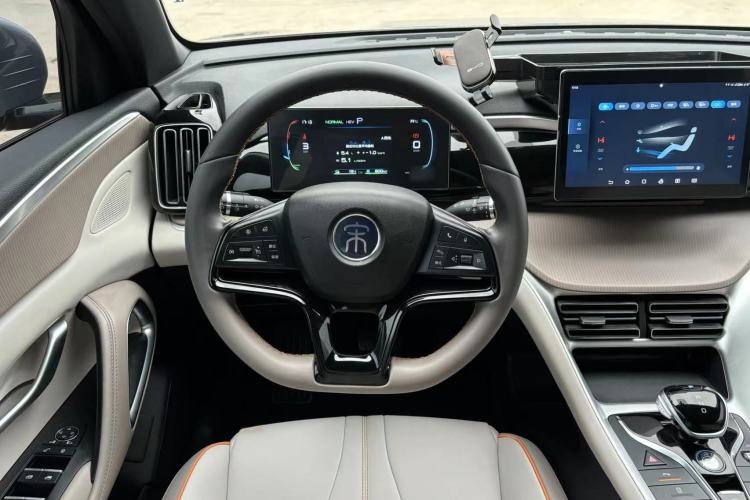 Used BYD Song Pro New Energy 2024 HONOR Edition DM-i 71KM Navigation Model Interior 7