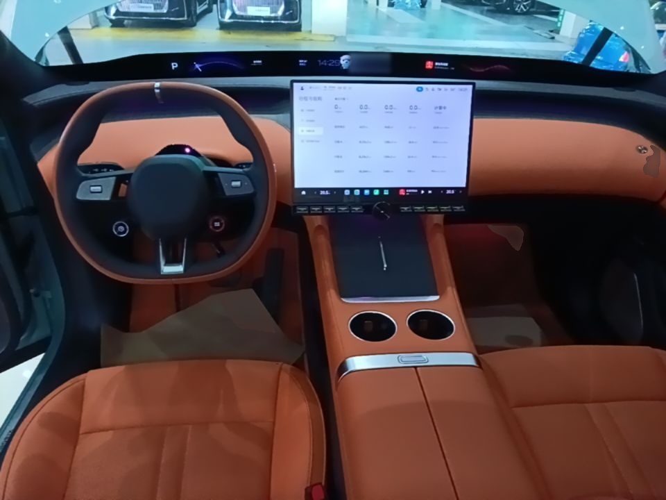 Xiaomi Auto YU7 2025 Ultra-Long Range All-Wheel Drive Pro Version — снимка 12