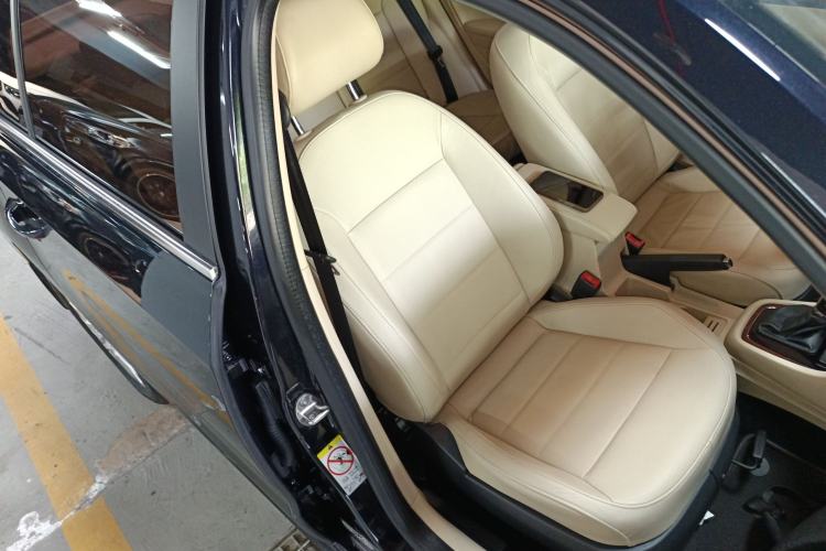 Used Volkswagen Lavida 2013 Restyled Classic 1.6L Automatic Comfort Edition