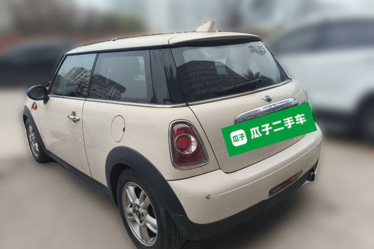 Used MINI 2011 1.6L ONE
