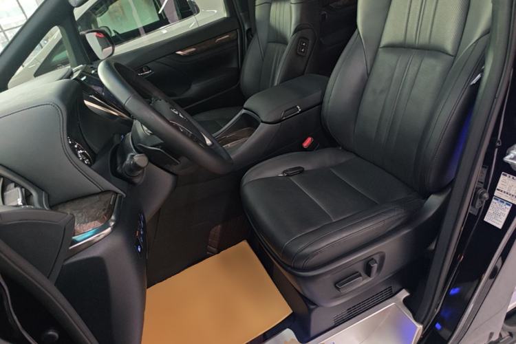 Used Toyota Alphard 2021 Dual-Engine 2.5L Prestige Edition
