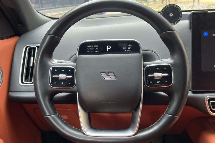 Used Li Auto L8 2023 Max model
