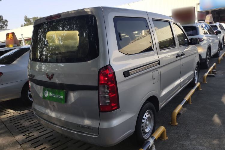 Used Wuling Hongguang V 2019 1.5L Jingqu Version China VI LAR