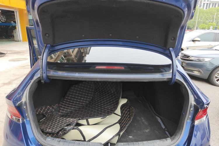 Used Hyundai Lafesta 2019 280TGDi Sport Edition China VI Trunk