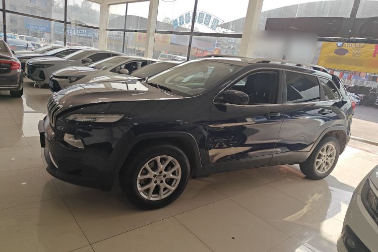 Used Jeep Cherokee 2016 2.4L Professional Smart Version