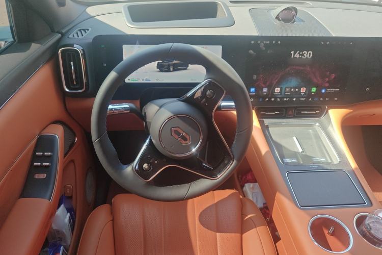 Used Hima AITO M8 2025 Extended-Range Max+ Version 53.4 kWh 6-Seater Edition Steering Wheel