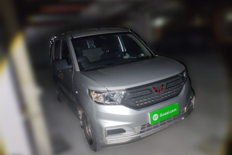 Used Wuling Hongguang V 2022 1.5L Jingqu Edition Enclosed-Window Vehicle with Hydraulic Power Steering LAR Front Right 45 Deg