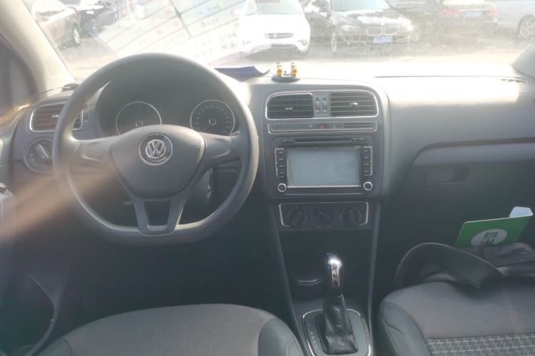 Used Volkswagen Polo 2014 1.6L Automatic Comfort Edition
