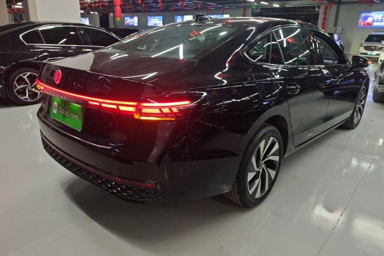 Used Volkswagen Passat 2025 Pro 380TSI Starry Dragon Edition
