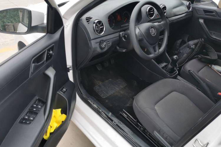 Used Volkswagen Jetta 2017 1.5L Manual Fashion Edition