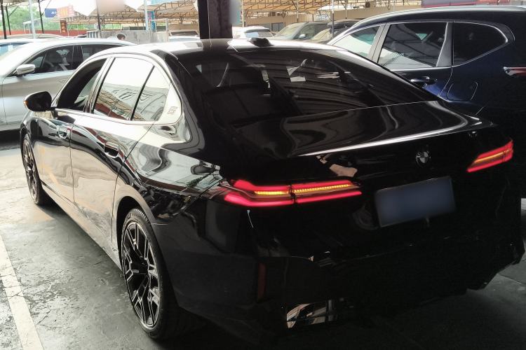 Used BMW 5 Series 2025 530Li Luxury Edition M Sport Package Rear Left 45 Deg