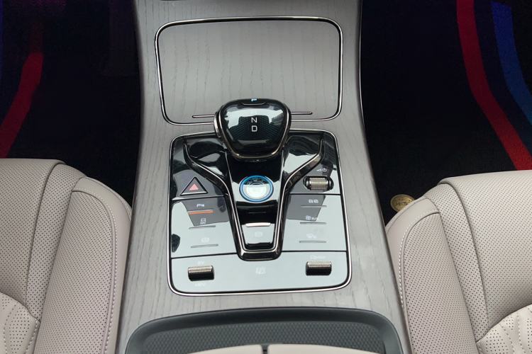 Used BYD Han 2024 DM-i Glory Edition 200KM Flagship Model Gear Lever