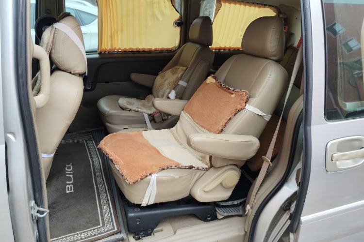 Used Buick GL8 2011 2.4L CT Comfort Edition
