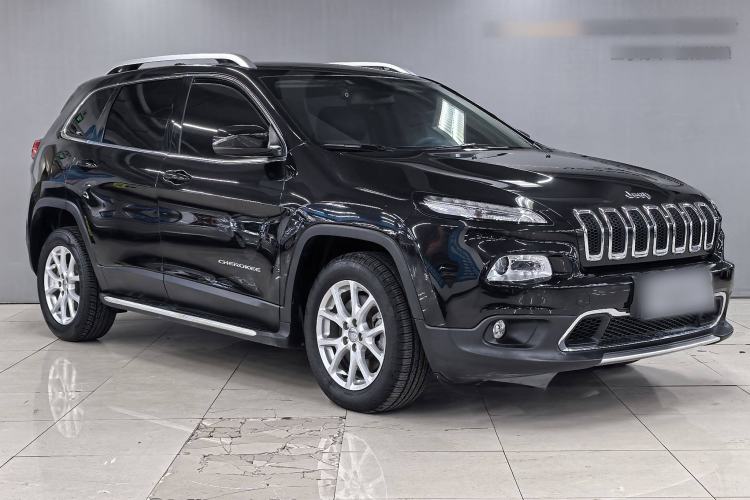 Used Jeep Cherokee 2017 2.0L Superior Edition