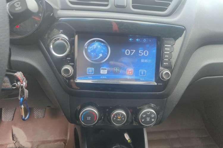 Used Kia K2 2015 Sedan 1.4L MT GLS