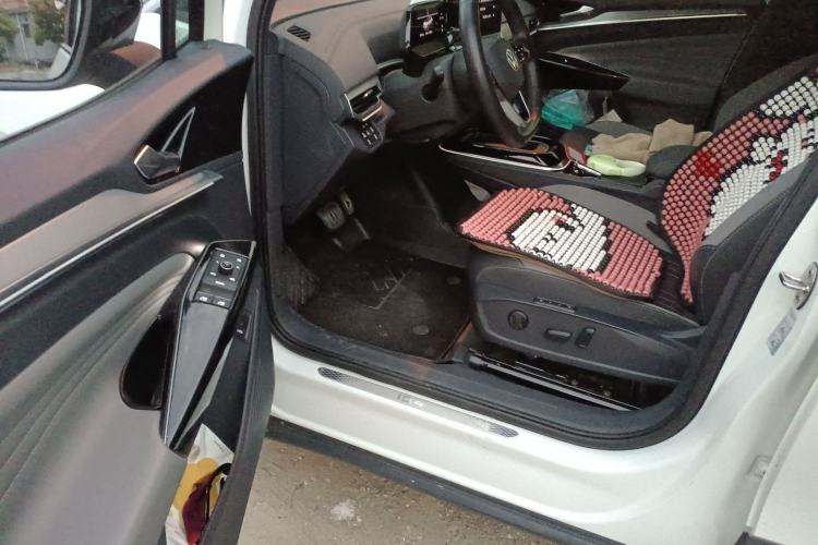 Used Volkswagen ID.4 CROZZ 2022 Long-Range PURE+ Edition Driver Seat