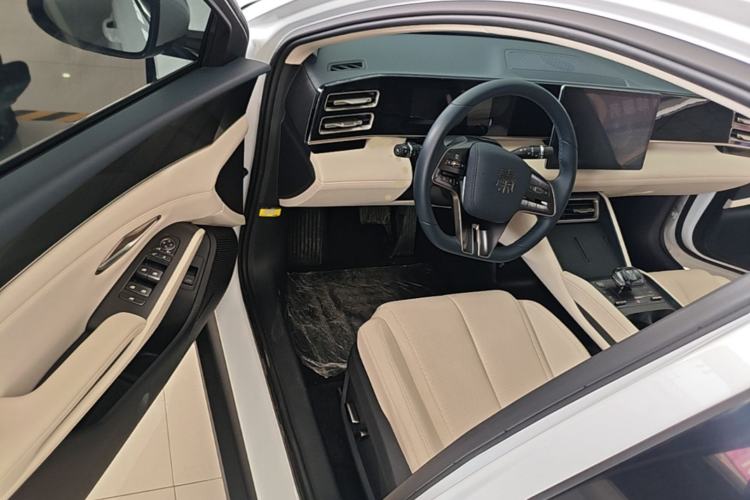 Used BYD Qin L 2024 DM-i 120KM Leading Model Driver Seat