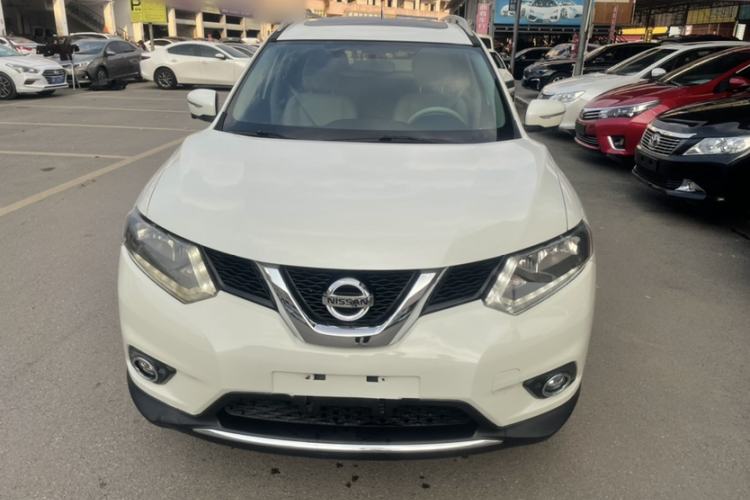 Used Nissan X-Trail 2015 2.0L CVT Comfort MAX Edition 2WD
