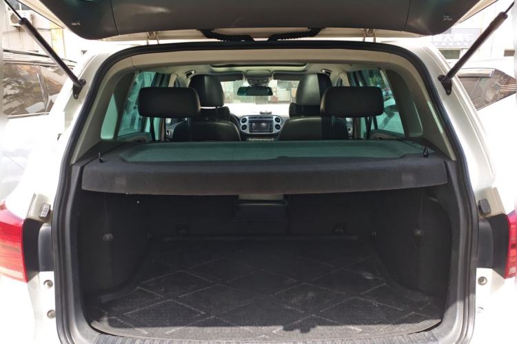 Used Volkswagen Tiguan 2013 2.0 TSI Automatic All-Wheel-Drive Flagship Edition Trunk