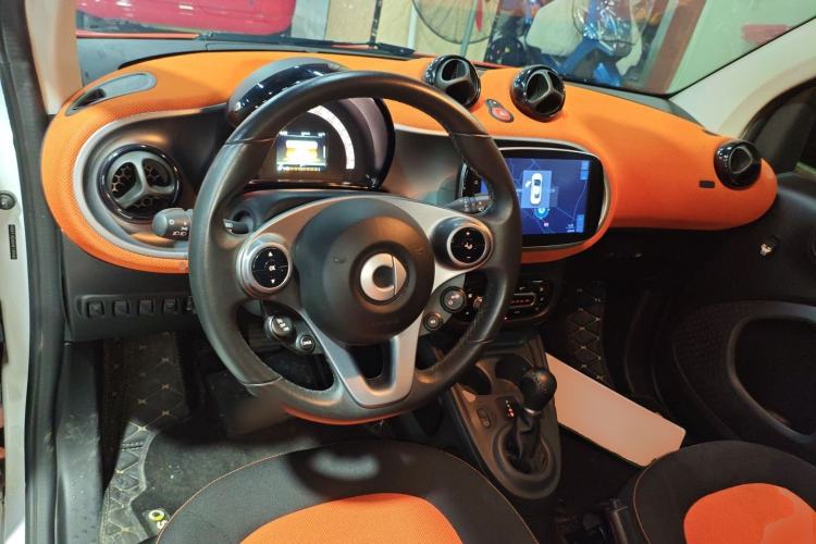 Used smart fortwo 2015 1.0L 52 kW Hardtop Passion Edition