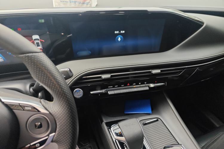 Used Dongfeng Aeolus Huge 2022 Mach Power 1.5T DareDrive Edition · Smart Audio And AC Panel